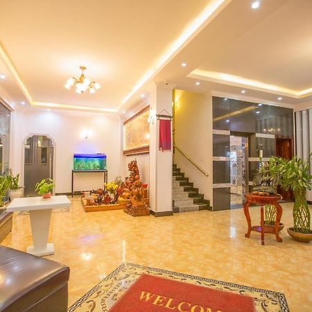 จัสมิน โฮเต็ล แอนด์ สกาย บาร์ Hotel พระตะบอง ภายนอก รูปภาพ