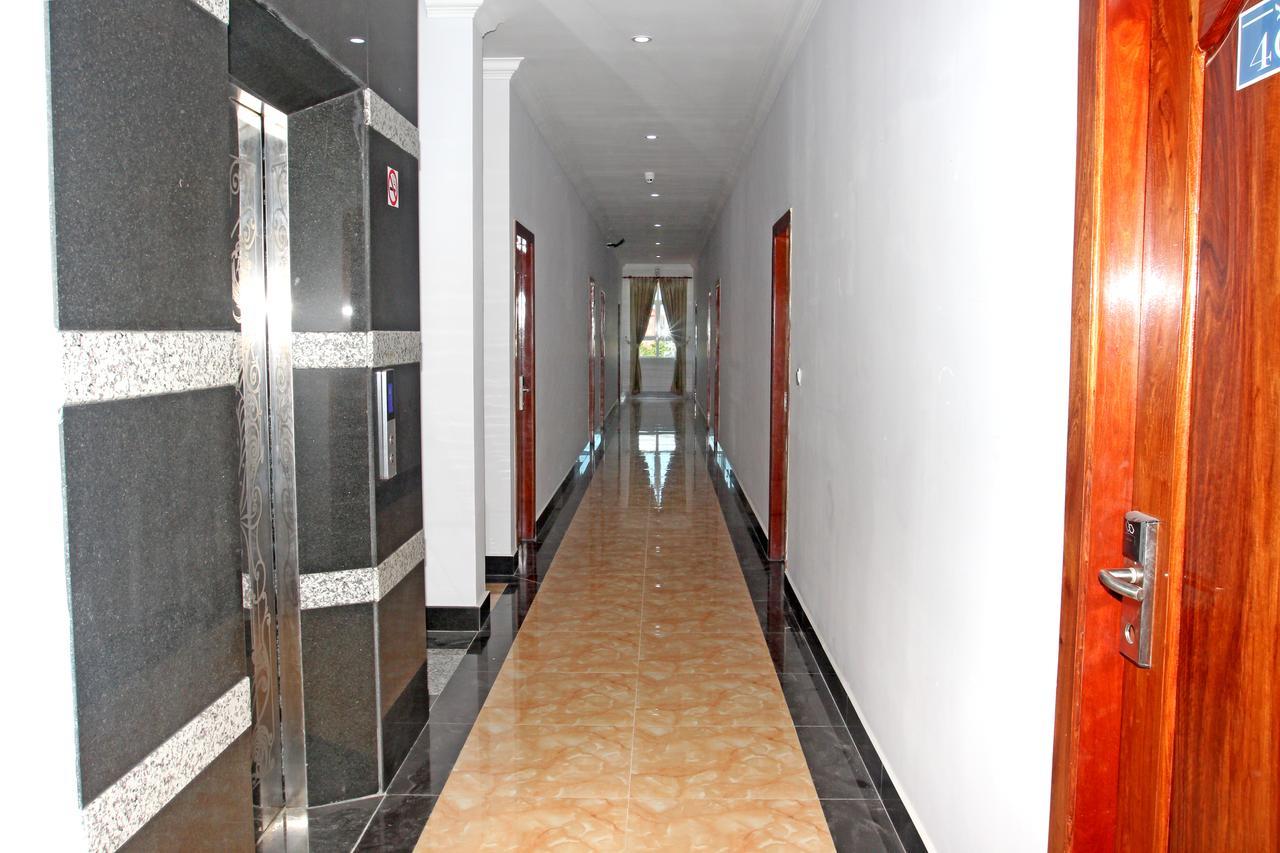 จัสมิน โฮเต็ล แอนด์ สกาย บาร์ Hotel พระตะบอง ภายนอก รูปภาพ