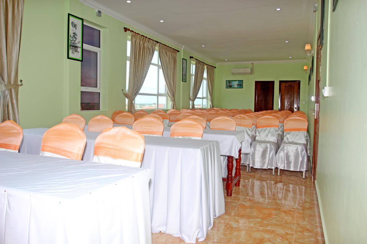 จัสมิน โฮเต็ล แอนด์ สกาย บาร์ Hotel พระตะบอง ภายนอก รูปภาพ