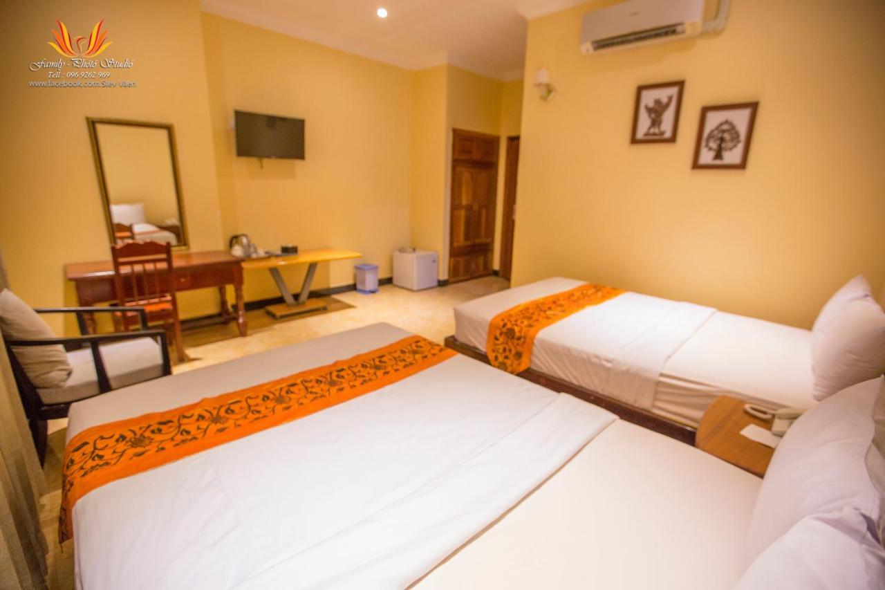 จัสมิน โฮเต็ล แอนด์ สกาย บาร์ Hotel พระตะบอง ภายนอก รูปภาพ
