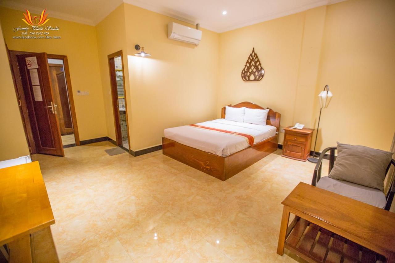 จัสมิน โฮเต็ล แอนด์ สกาย บาร์ Hotel พระตะบอง ภายนอก รูปภาพ
