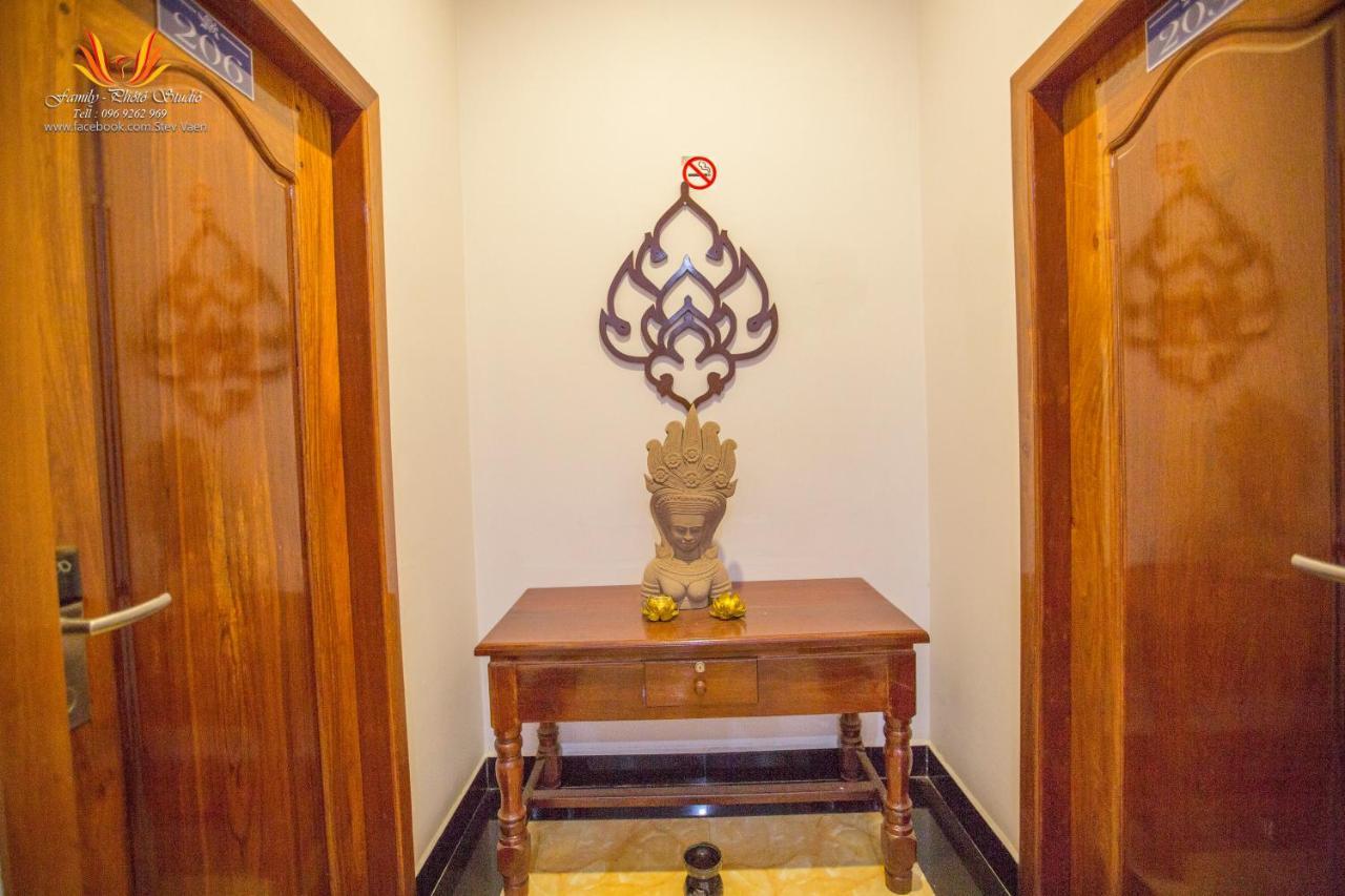 จัสมิน โฮเต็ล แอนด์ สกาย บาร์ Hotel พระตะบอง ภายนอก รูปภาพ